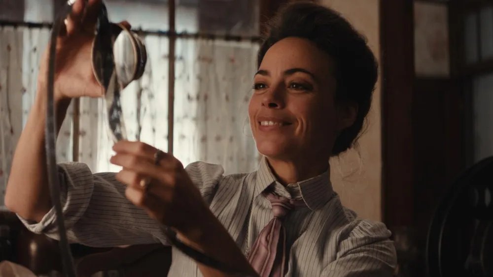 SND Boards ‘Alice: Pioneer of Cinema,’ Starring the Bérénice Bejo