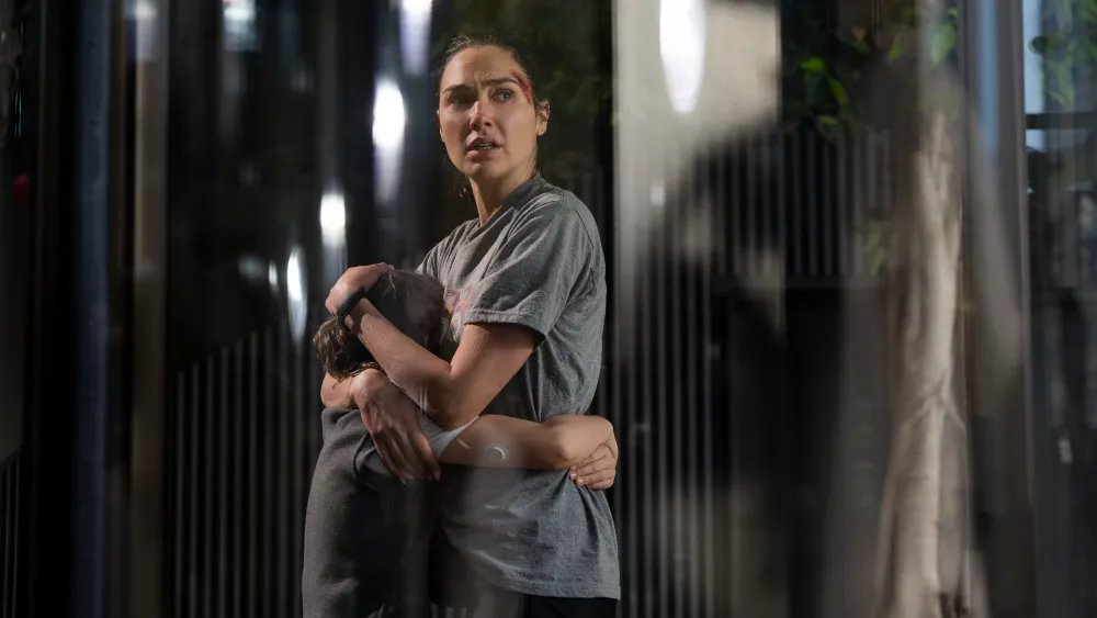 ‘The Runner’ Review: Gal Gadot in an Uninspired Thriller
